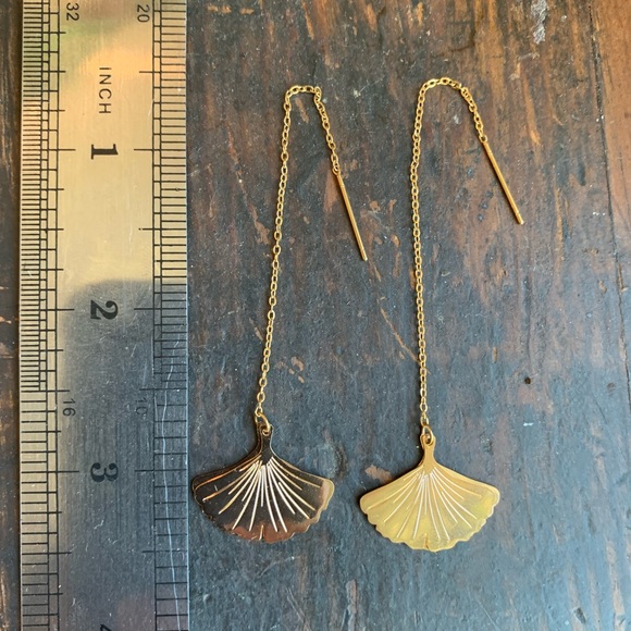 ✨NWT Ginkgo Leaf Gold Minimal Bohemian Thread Earrings✨Handmade✨ - Picture 3 of 5